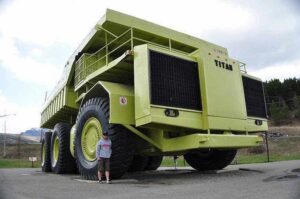 Stoc motor pentru camion articulat de construcții, tip cummins 6b5. 9 1 Stoc motor pentru camion articulat de construcții, tip cummins 6b5. 9