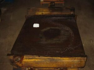 Radiator de răcire pentru buldozer caterpillar d5 - stare utilizată 1 Radiator de răcire pentru buldozer caterpillar d5 – stare utilizată