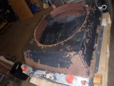 Radiator de răcire pentru excavator JCB JS160LC, second-hand, în stare ruginită