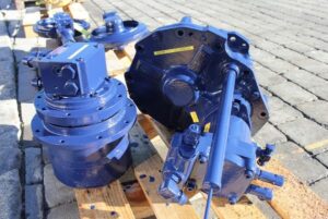 Reductor de rotire pentru excavatoare komatsu pc 40 - second hand 1 Reductor de rotire pentru excavatoare komatsu pc 40 – second hand