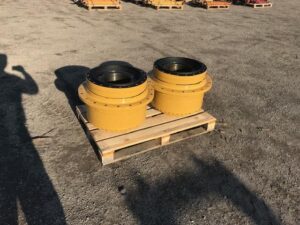 Transmisie finală excavator caterpillar 345 în stare nouă, set 2 bucăți 1 Transmisie finală excavator caterpillar 345 în stare nouă, set 2 bucăți