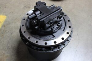 Hidromotor cu reductor pentru buldozer caterpillar d9h, d9l, d9n, d9r, d9t