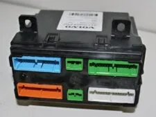 Unitate de Control Calculator Vehicul Volvo 21720646-P02
