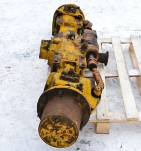Axa completă zf apl b755s utilizată 1 Axa completă zf apl b755s utilizată