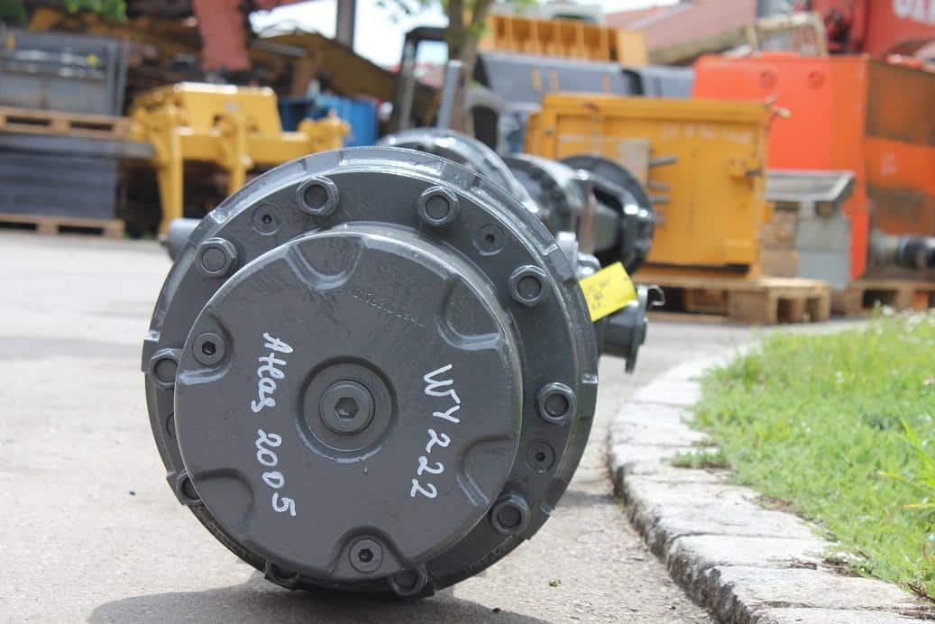 Axa fata-spate Atlas 2005 M