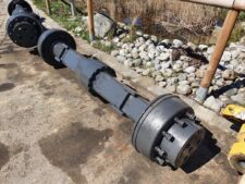 Axă față-spate pentru utilaje de construcții