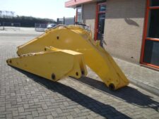 Braț Cupă Excavator New Holland E225BSR