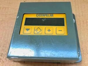 Calculator caterpillar cu ecran și butoane de control - model 320-11 1 Calculator caterpillar cu ecran și butoane de control – model 320-11
