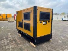 Generator de curent caterpillar 50 kva, motor cat c3. 3, baterie, panou de control, carcasă din oțel
