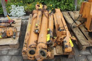 Cilindri hidraulici pentru utilaje case 621 1 Cilindri hidraulici pentru utilaje case 621
