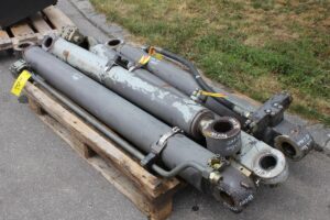 Cilindri hidraulici pentru volvo ec160