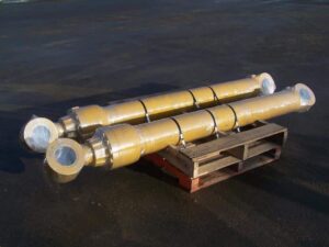 Cilindru hidraulic pentru cupa caterpillar