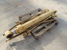 Cilindru Hidraulic pentru Acționarea Cupei Caterpillar 330C