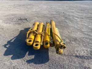 Set cilindri hidraulici pentru excavator akerman h10 blc 1 Set cilindri hidraulici pentru excavator akerman h10 blc