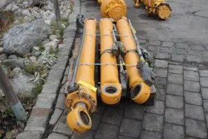 Cilindru hidraulic pentru excavator liebherr r914c – set de 3 bucăți