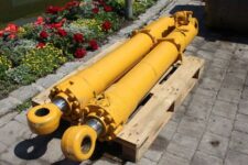 Cilindru hidraulic pentru excavator Liebherr model R912