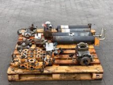 Componente hidraulice pentru utilaje Case 921