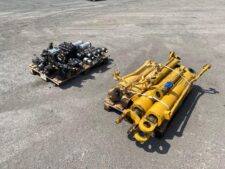 Componente Hidraulice pentru Hanomag 70E - Cilindri Hidraulici și Piese Diverse