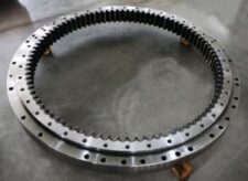 Coroană de rotire pentru excavatoare Caterpillar modelele 205 - 245