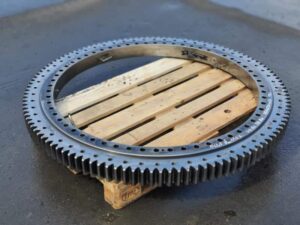 Coroană de rotire pentru sennebogen 735-13 1 Coroană de rotire pentru sennebogen 735-13