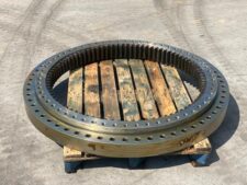 Coroană de rotire pentru Liebherr R944B