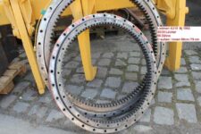 Coroană de rotire Liebherr A310, Bj 1992, 30/30 găuri, 98 dinți, diametru exterior/interior 99cm/79cm