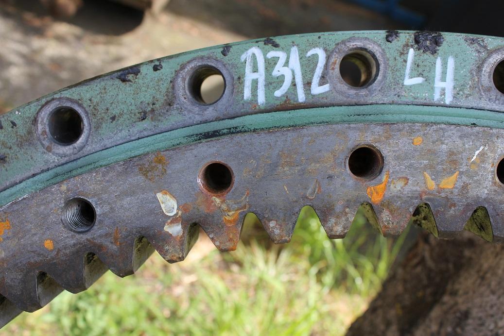 Coroana de rotire Liebherr A312, 4040 găuri, 98 dinți, D 78,5 cm/98 cm