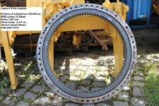 Coroană de Rotire pentru Excavatoare Liebherr R 924 Compact, 94 Dinți, D Exterior/Interior 120,5/94 cm, 48/56 Găuri (D 22mm), Lățime 7,20/11cm, Lungime Dinți cca. 9,5 cm, Distanță între Dinți 31mm