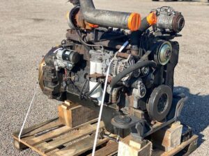 Motor cummins qsl 9 second hand pe palet 1 Motor cummins qsl 9 second hand pe palet