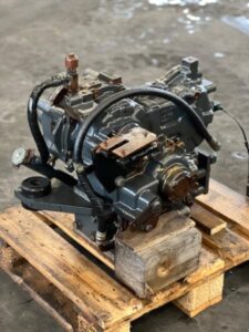 Cutie de viteze pentru încărcător frontal komatsu wa250 1 Cutie de viteze pentru încărcător frontal komatsu wa250