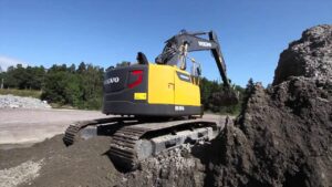 Dezmembrăm excavator volvo ec235dl 1 Dezmembrăm excavator volvo ec235dl