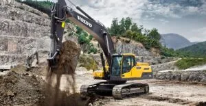 Dezmembrăm excavator volvo ec250 în stare de funcționare