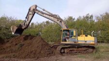 Dezmembrăm Excavator Volvo EC340 - Utilaje pentru construcții și piese de schimb