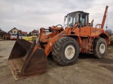 Dezmembrare Încărcător Frontal Hitachi ZW270 - Piese de Schimb Disponibile