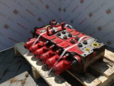 Distribuitor Hidraulic pentru Excavatoare Liebherr - RD Royal Dru