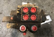 Distribuitor hidraulic pentru buldozer Caterpillar D5H