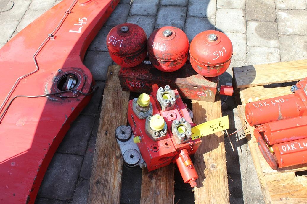 Distribuitor hidraulic O&K L45