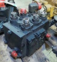 Distribuitor hidraulic pentru Caterpillar 428D
