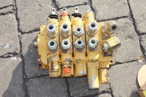 Distribuitor hidraulic caterpillar 12 - second hand 1 Distribuitor hidraulic caterpillar 12 – second hand