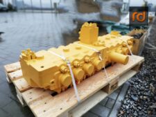 Distribuitor Hidraulic Galben pentru Excavator Case CX75
