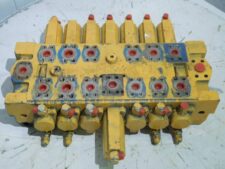 Distribuitor Hidraulic pentru Caterpillar 303.5