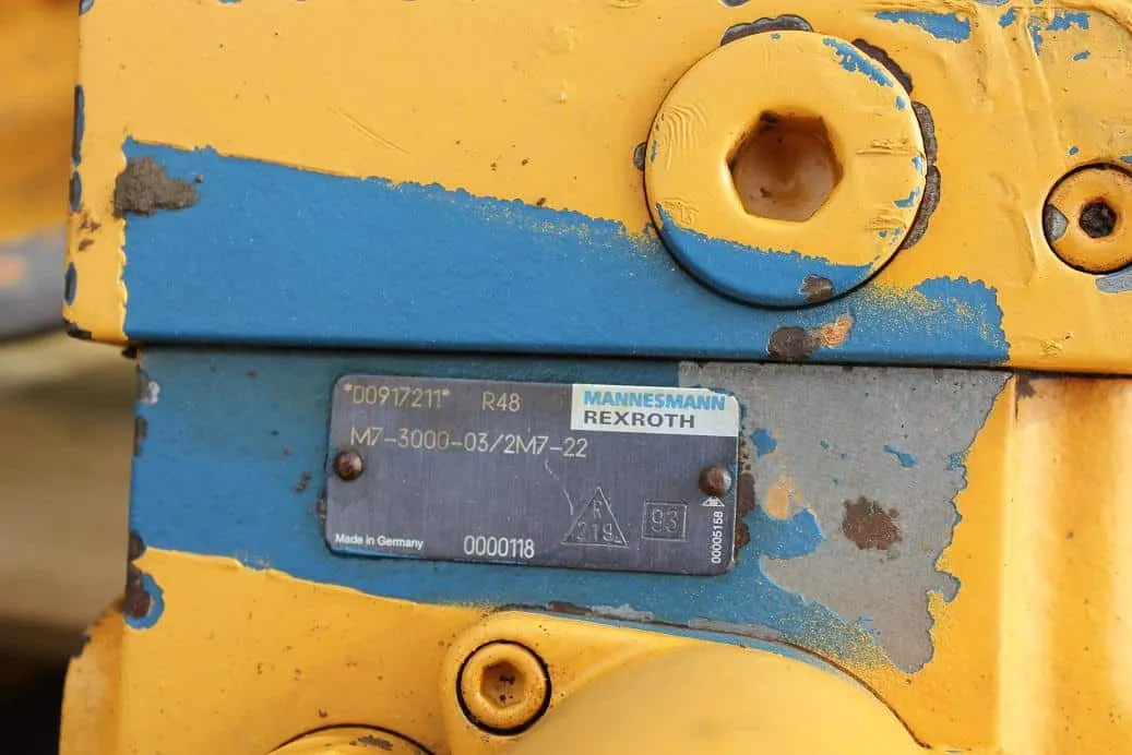Distribuitor hidraulic buldozer Liebherr LR 622