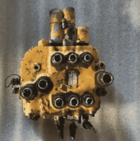 Distribuitor hidraulic pentru buldoexcavator JCB 4CX
