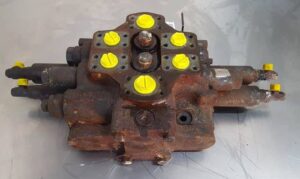 Distribuitor hidraulic pentru komatsu wa320 1 Distribuitor hidraulic pentru komatsu wa320