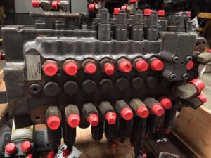 Distribuitor hidraulic pentru volvo ecr88 1 Distribuitor hidraulic pentru volvo ecr88