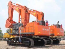 Dezmembrăm Excavator Hitachi EX1200