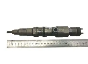Injector pentru motor de camion mercedes-benz om471 – piese auto originale