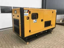 Generator Caterpillar Nou cu Motor C4.4, Putere 110 kVA, Silențios, cu Garanție