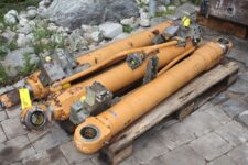 Cilindru hidraulic pentru excavator CASE 788