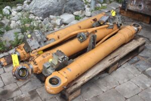 Cilindru hidraulic pentru excavator case 788 1 Cilindru hidraulic pentru excavator case 788